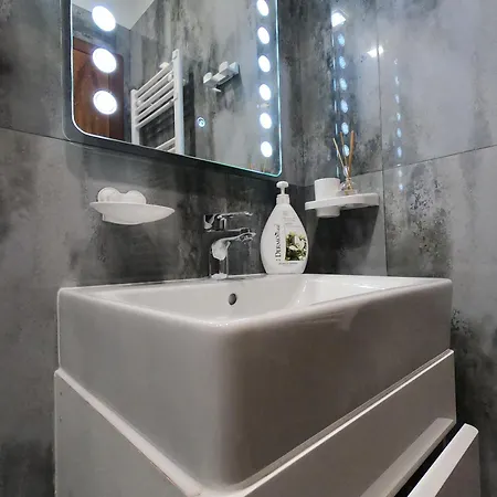 Apartment 2025 Avi Jacuzzi For A Family With Kids