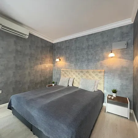 2025 Avi Jacuzzi For A Family With Kids Apartment Warna